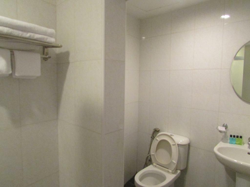 Amber Hotel Katong Singapore Buitenkant foto